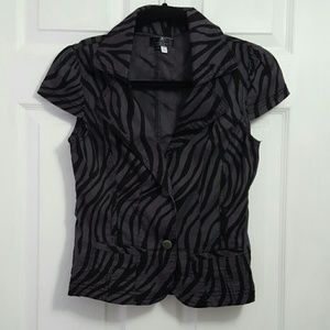 👜Sale👜 3 for $21Black and gray top